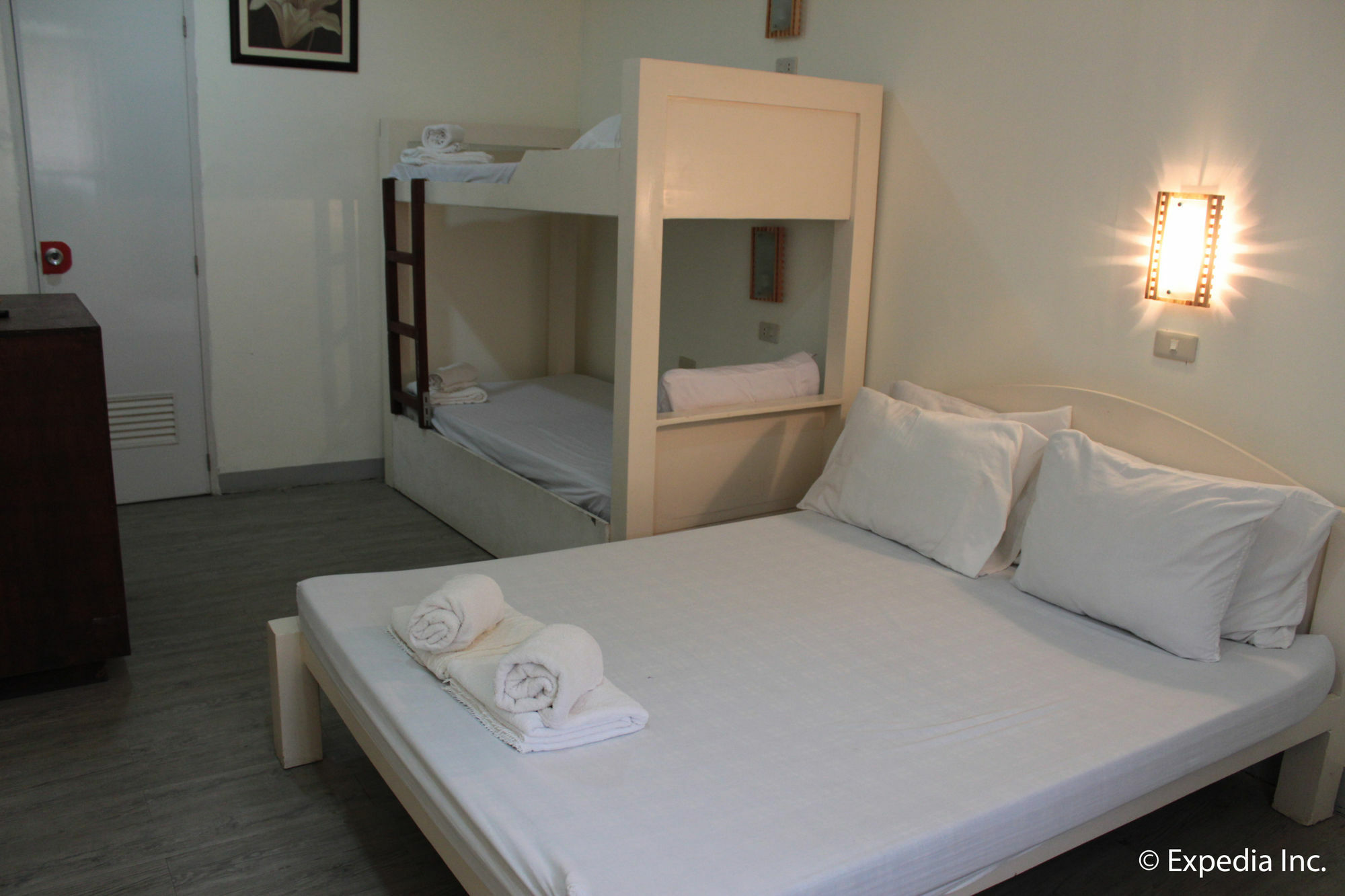 Reddoorz Plus Near Vigan Convention Center Eksteriør bilde